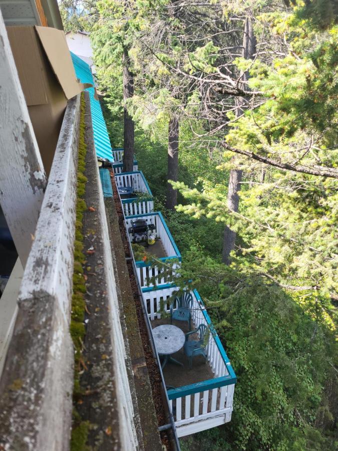 Appletree Inn Radium Hot Springs Exterior foto